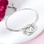 Embrace Eternal Bonds – Engraved Interlocking Russian Rings Bracelet – For Cherished Connections - Image 4