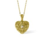 Carry Love Close – Vintage Heart Wings Photo Locket Necklace – A Cherished Keepsake for Her and Mom - Image 2