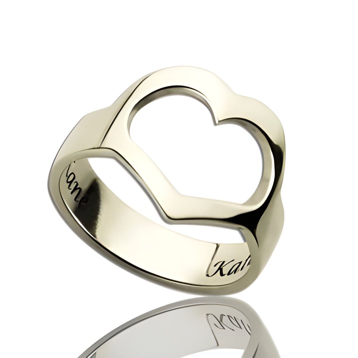 LOVE21_featured Heart-shaped name ring for couples embracing love