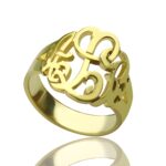 Hand-drawn monogram ring for mom's special keepsake