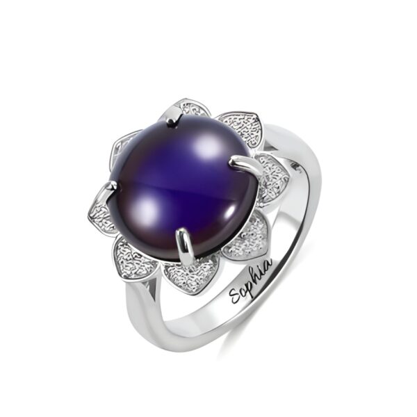 Sterling silver mood ring reflecting emotions