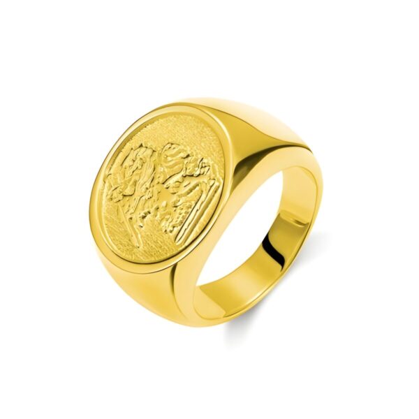 Custom family signet ring honoring your legacy
