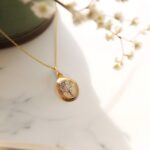 Carry Love's Bloom – Oval Birth Flower Photo Locket Necklace – For Cherished Moms, Grandmas & Wives - Image 2