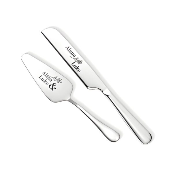 Engraved wedding cake cutting set for cherished moments