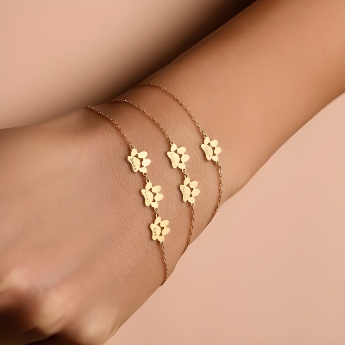 Personalized pet memory bracelet with pawprint design