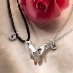 Embrace Connection – Magnetic Hand-in-Hand Love Necklace Set – For Soulmates and Cherished Bonds - Image 3