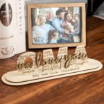 Carry Your Heart in Wood – Custom Engraved Wooden Sign – A Loving Tribute for Dad, Mom, Papa, or Oma - Image 6