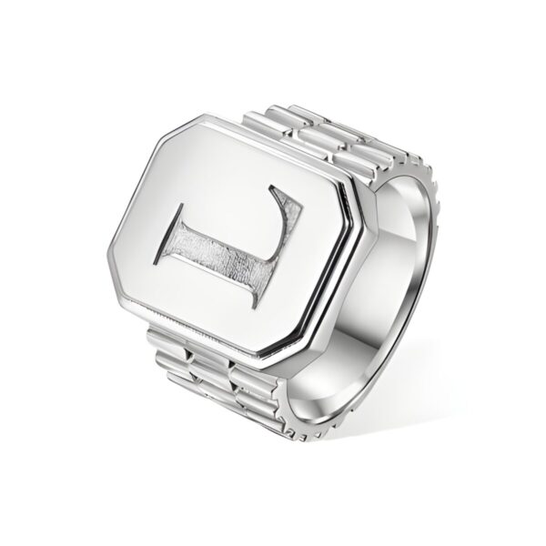 Custom initial signet ring for meaningful connections